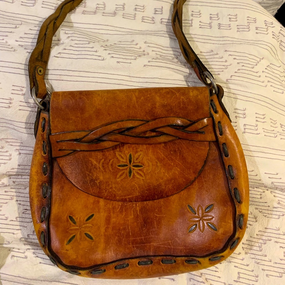Vintage leather purse. Very well made.